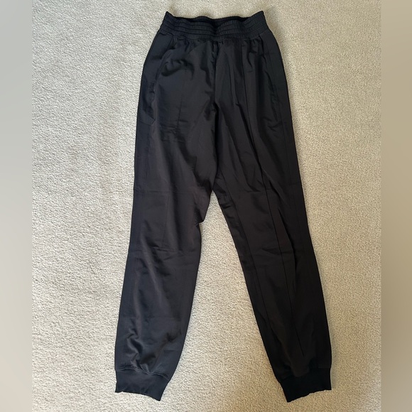 Black Lululemon Jogger Pants - Sz 2 - Picture 1 of 10
